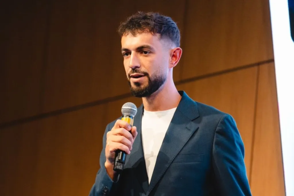 Ritratto di Eneo Meci, Co-founder